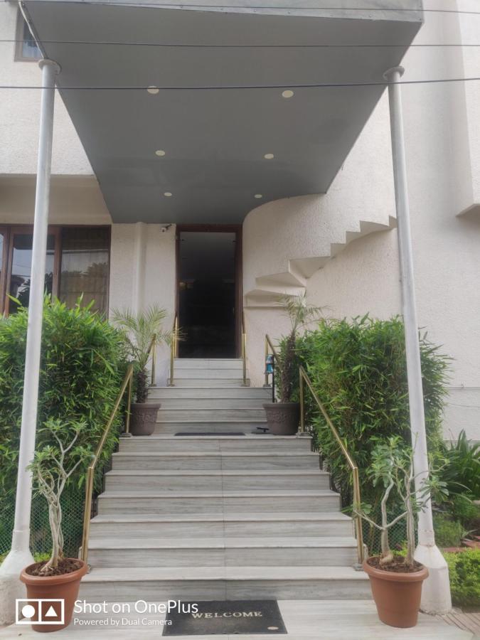 ואדודרה Hotel Grg מראה חיצוני תמונה