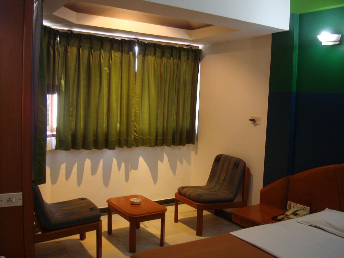 ואדודרה Hotel Grg מראה חיצוני תמונה